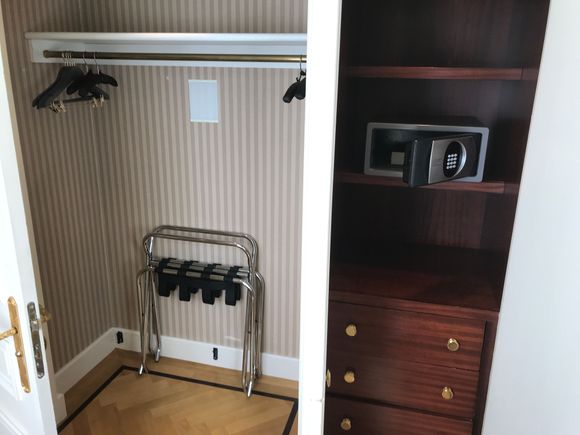 Dressingroom closet