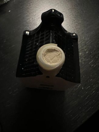 Top view - it feels like there’s liquid inside. But how to get to it?