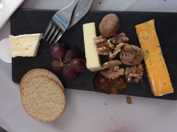 I went for cheese rather than dessert. Brie, Shropshire Blue and a very nice cheddar.