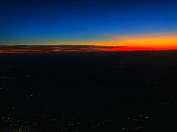 Does anyone ever really get tired of this? No matter how many sunsets I see from the air, I’m always impressed with Mother Nature’s handiwork. 
AS1078 IAD-SEA tonight