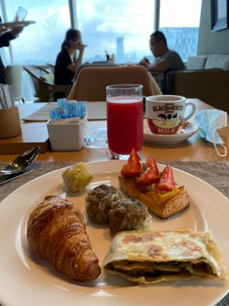 Breakfast buffet 