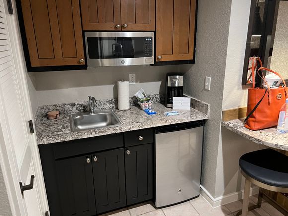Kitchenette 
