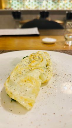 Egg-White Omelette with Kale & Ricotta 