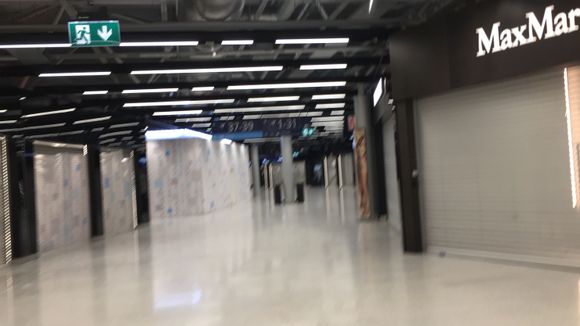 Quiet airport 