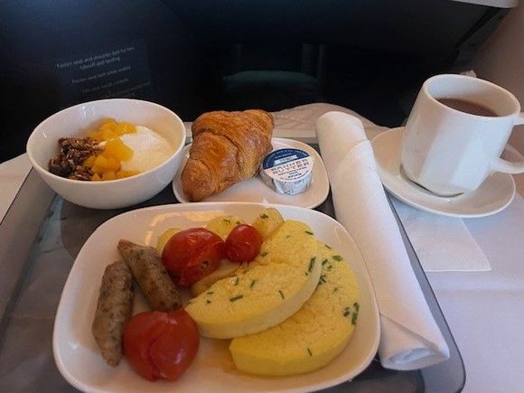 ATL - EZE: Egg patties with cheddar for pre-arrival.