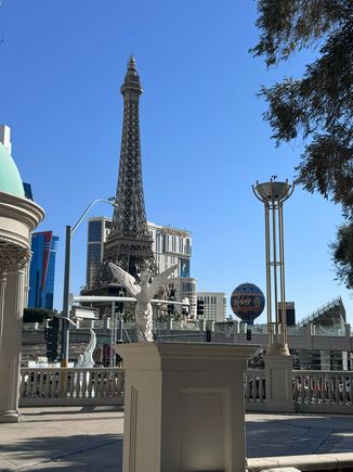Calls outside of Caesars, in the heat, screaming. 