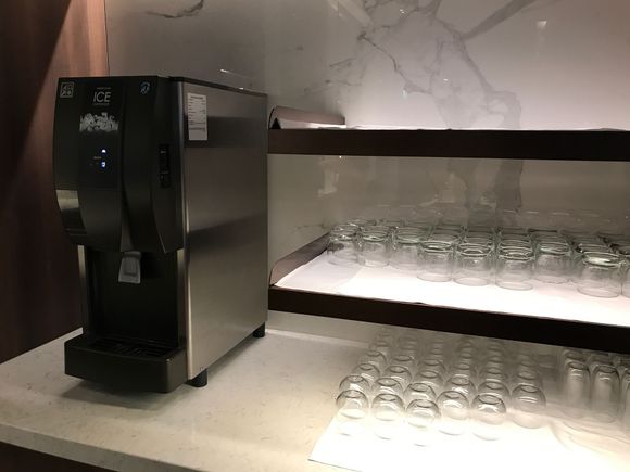 Buffet: water
