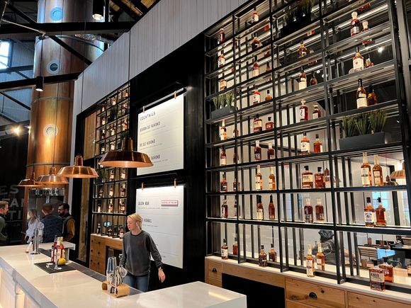 Specialty cocktail bar