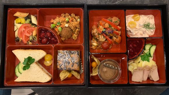 Left bento vege, right bento meat