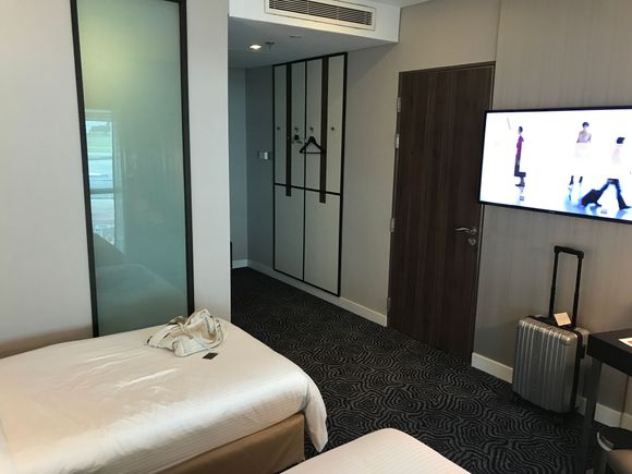 Connecting door to lads room: in 5 min they can make such a mess that it defeats photographing their room