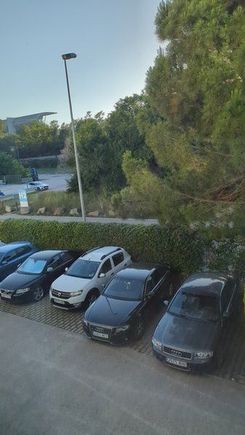 Car Park - there is one under the hotel but chargable 
