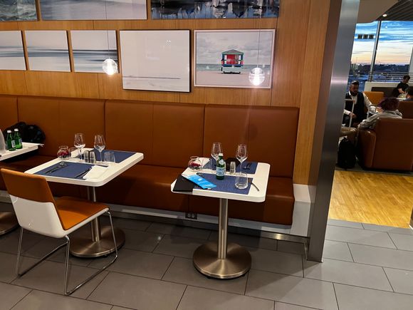8 lounge seats. 