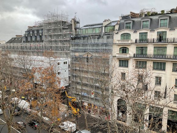 Construction / renovations / refurbishments on the building next to the Kimpton hotel