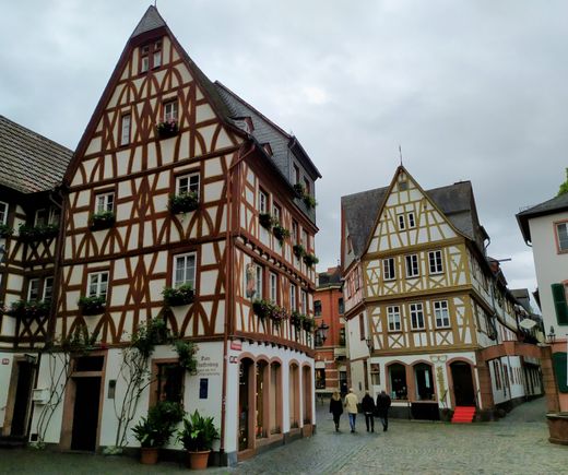 The old center of Mainz is full of timber frame houses like this 