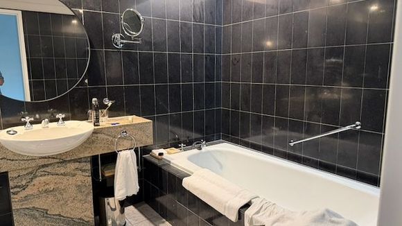 2nd Bathroom