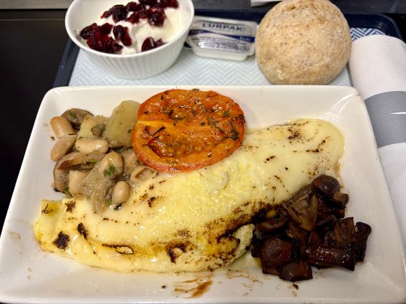 Creamy mushroom omelette with cheese