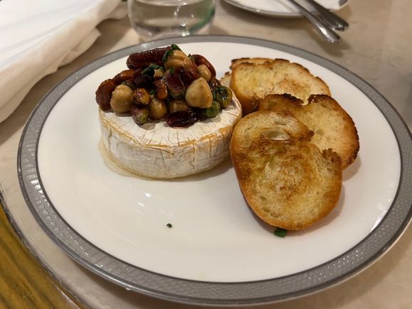 Baked Camembert was 👍 