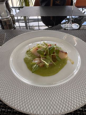 Scallops - Ok, nothing to write home about.