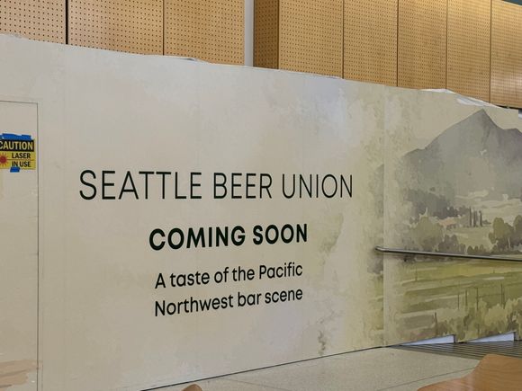 seen near the mid A gates at SEA this morning 
:cool: 🍻🛫