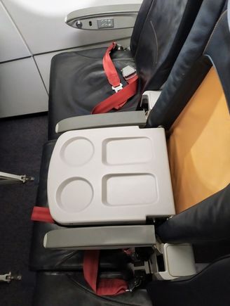 ITA Airways Business class seating, with the middle seat kept free