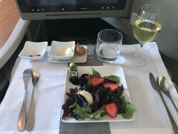Salad with Heart of Palm and Strawberry