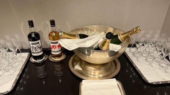 champagne station