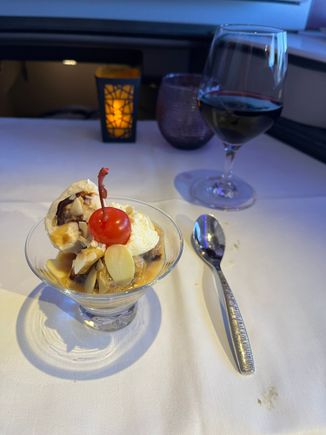 Ice cream dessert.   Delicious, and a very pleasant change from the normal too sweet no-taste stuff that is a usual WR dessert. 