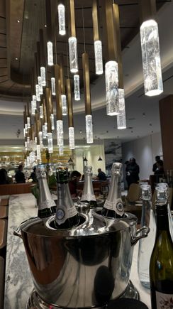 Champagne bucket. 