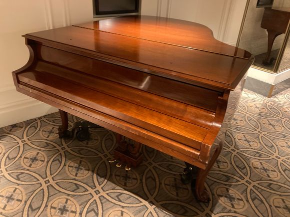 Security was curious why i was taking photos but mellowed considerably when i told them, my room was being cleaned and i was asking if the piano has the possibility to be wheeled to any given ballroom :)