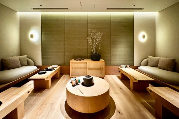 Japanese and Herbal Tea Lounge