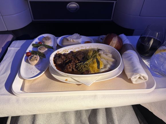 Starter and mains on one tray