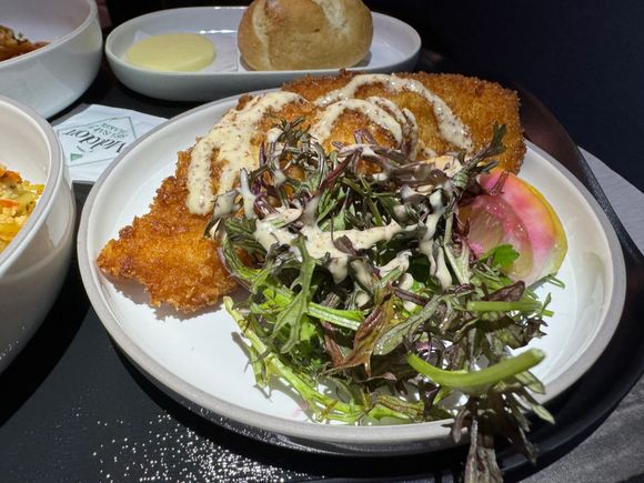 Chicken Milanese - baby mustard greens, lemon vinaigrette.  The vinaigrette went really well with the chicken, which was pretty tender.