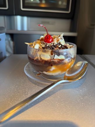 Dessert: Tillamook® vanilla bean ice cream sundae with assorted toppings
