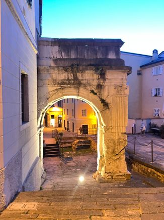 Arco di Riccardo - 33BC