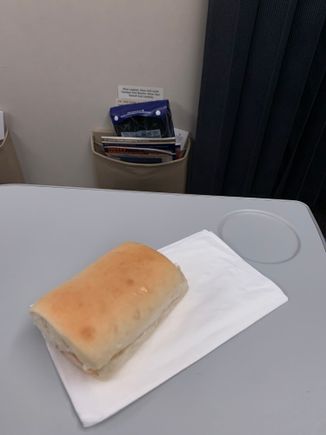 JFK-FRA: chicken with honey mustard sauce sandwich 