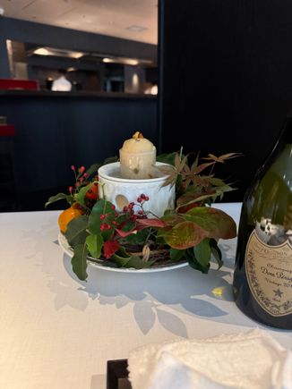 So they bake a bread that starts during your meal, and served 3 courses in.