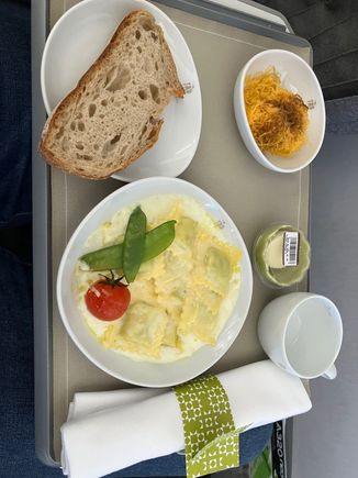 TFS-LIS, 2:30pm departure: Ravioli.