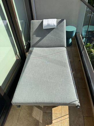 Nice thick cushion on the lounger!