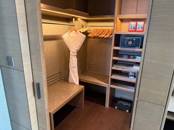 walk in closet
