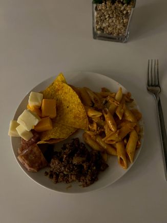 Lounge dinner (tonight was crawfish pasta and nachos) also had full salad bar, two desserts, and charcuterie boards 