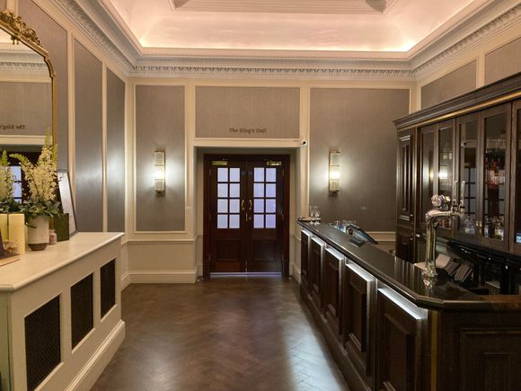F&B station in the ante chamber for the meeting space King's Hall - the staircase and elevators to the Club Intercontinental are adjenct to this area