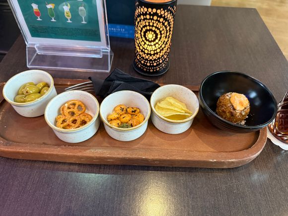 Diamond hour (6-8pm) snacks