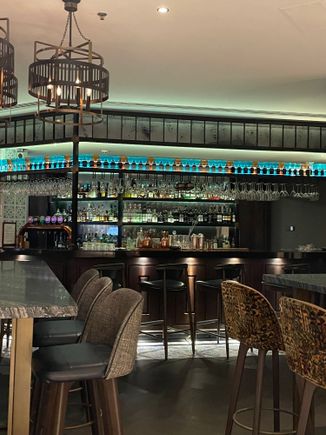 Lobby bar