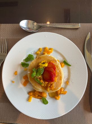 Breakfast - Mango pancakes