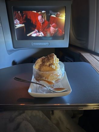 Only two brioches were catered for a full cabin. The FA suggested that I note when ordering that I’d like it in a future so it isn’t given away. She offered to get a chocolate tart from J, which was nice of her. 