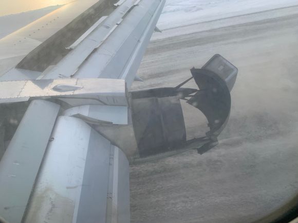 Landing at YCB. I was lucky to keep the seat right behind the engine. 