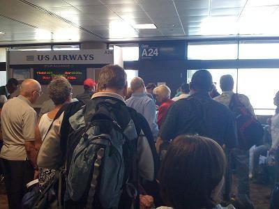 US boarding at PHX... Notice that the door is not even open!!!!