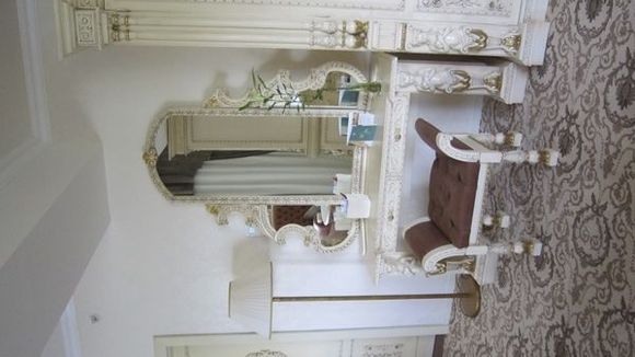 Presidential Suite - Make-up area