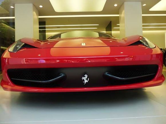 Taken through the window of the H.R. Owen Ferrari Atelier
41 Knightsbridge, Knightsbridge
London, SW1X 7NL