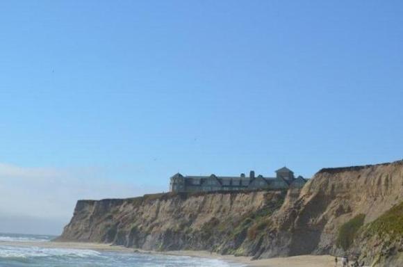 1695 Half Moon Bay